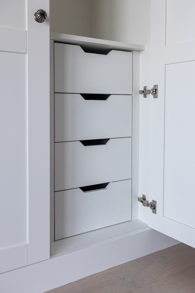 bespoke cabinet built in fitted wardrobe cornwall carpentry joinery storage Falmouth bedroom furniture shaker door